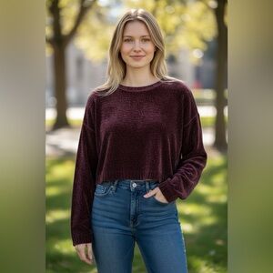 Forever 21 Deep Burgundy Velvet cropped sweater size medium